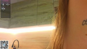 Miss_bubbles webcam (10/19/2025)