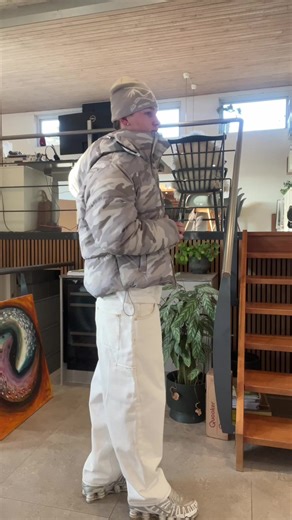 Coldest Puffer Jacket for Fashionable Outfits