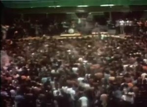 102K views · 1.6K reactions | 16 de noviembre de 1970, se lanza el es el primer álbum en vivo de la banda americana de hard rock Grand Funk Railroad, llamado ''Live Album''. El primer sencillo lanzado del álbum "Mean Mistreater", fue lanzado el 23 de noviembre y el segundo, "Inside Looking Out", fue lanzado en enero de 1971. El álbum fue lanzado originalmente como doble en formato LP. | Rock LadyRock | Facebook