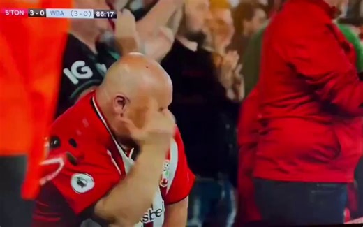 Time since winning a Premier League fixture: ✅ West Ham - 30 Minutes ❌ Liverpool: 38 Days 😂😂😂What a time to be alive 🥳🥳🥳