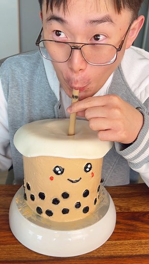 Edible and Drinkable ✨ Boba Cake 🧋Recipe with measurements is posted 😘 #boba #cake #dessert #bubbletea #asianfood #birthdaycake #chinesefood #recipes | Ms Shi and Mr He