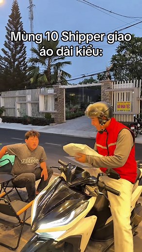Giao áo dài Tết trong ngày mùng 10