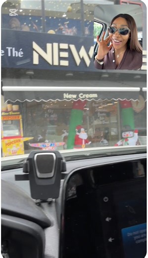 3.8K views · 58 reactions | First time using my iPhone 17pro max dual camera  Omo e chôke. It seems y’all will páck out from Facebook for me﫣藍 | Ahunna’s world | Facebook