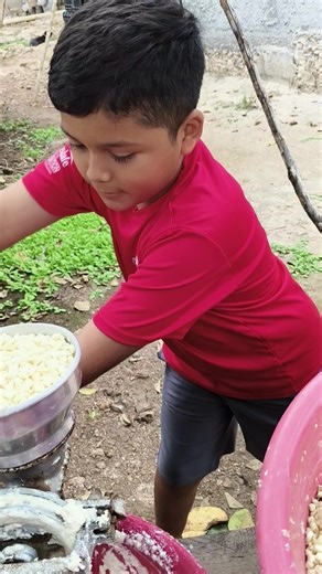 tiene que aportar si quieres comer unos ricos tamales dulces 🙈#miniño