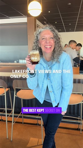 Being a 50-something creator means I look for three things: a great view, a sophisticated menu, and a quiet corner for a glass of wine. Lunas Pub @Northwestern University hits all three. As a parent of three, I’ve spent my fair share of time in student unions, but this is different. It’s the only lakefront dining at the school and brings a true gastropub feel to the heart of campus. The perfect blend of campus energy and “grown-up” amenities. Have you checked it out yet? #CampusVibes #Northweste