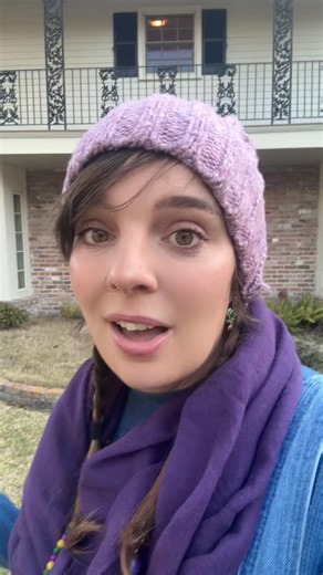 The Occasional Wife on Instagram: "Estate Sales! 439 Amethyst St New Orleans, LA 70124 Friday-Sunday, February 6-8th 8am-2pm This Lakeview home is a bit of a time capsule with gorgeous vintage and antique pieces. Collectible pieces like Waterford Crystal, vintage Singer sewing machine, North Carolina sweet grass baskets. Unique furniture of all types , gorgeous decor, collectible sets of vintage dish ware and other kitchen items! There’s so much to find here! For more photos, view this sale on E