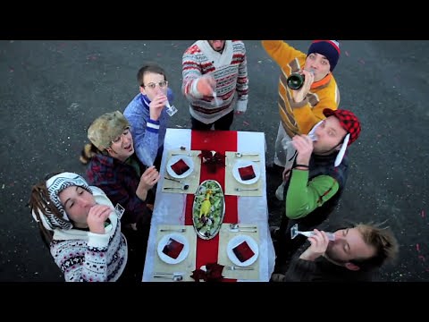 Aquí és nadal i estic content! - La Pegatina (videoclip oficial)