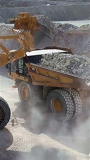 🔥 Cat 992K Heavy Duty Loading - Precision Work, Maximum Output! 💪🔥