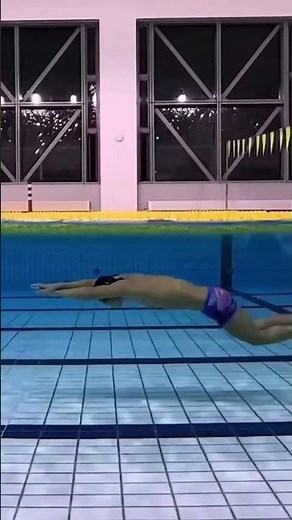 🏊‍♂️ The crawl stroke in “semi-catch-up”