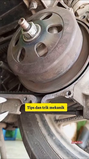 1.2M views · 18K reactions | Tips dan trik mekanik pemasangan V-Belt #tutorial #otomotif #reels | Andrihrc | Facebook