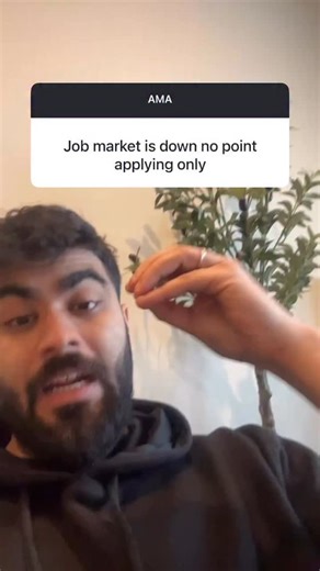 UK Jobs Insider on Instagram: "✍🏼 Write ‘ACTION’ to take get my NY Job Hunting Action Plan. —— As a job seeker, it is natural to worry. “The job market is bad.” “There are no jobs.” “Now is not the right time.” These thoughts are common. But they do not help. 👉🏼One Important Truth The job market is not in your control. You cannot change it. You cannot predict it. Spending time worrying about it changes nothing. 👉🏼What Is in Your Control Your application. That is your power. That is where re