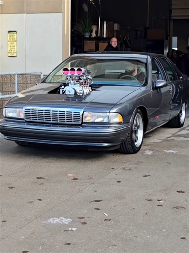 1991 Chevrolet Caprice Classic Engine Sound Drive By
