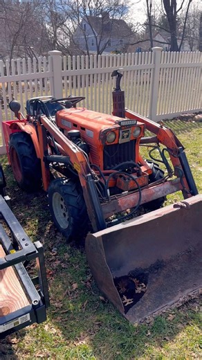 Kubota B7100 #old #diesel #tractor