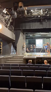 Scenografia, też Cię zaskoczy… #cabaret #teatrmuzycznywpoznaniu #niemówmamie | Teatr Muzyczny w Poznaniu