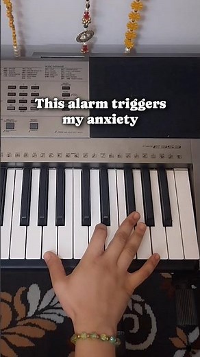 This alarm triggers my anxiety 😬 | Samsung alarm | Piano Lab