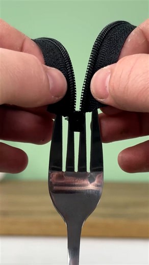 Entice Studio on Instagram: "Fork hack for zipper fix #forks #hack #zipper #fix"
