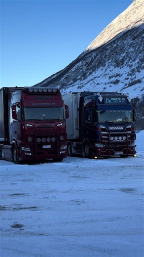 Impressive Duo Captures the Polar Express Moment