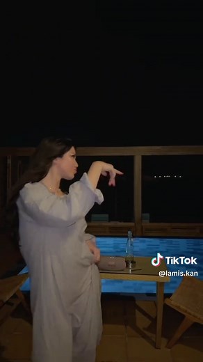 بنات بقميص النوم: أفضل أزياء النوم للسيدات