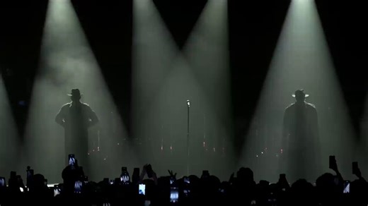PAYSANDÚ Y LOS IRACUNDOS, PREMIADOS EN MIAMI POR UNA CANCIÓN DE 1984Los Iracundos fueron reconocidos en los Premios ASCAP (Sociedad Americana de Compositores, Autores y Editores) realizados en Miami, por "Tú con él", una canción compuesta por Eduardo Franco en 1984.El tema volvió a ganar difusión luego de que Rauw Alejandro grabara una nueva versión para su disco Cosa nuestra. El premio fue recibido por las hijas de Franco, fallecido hace 27 años en 1989.(+) en Montevideo Portal: https://t.co/qL