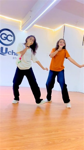 Duet dance 😍❤️‍🔥#iamvrundalakkad #ytshorts #shortsfeed #trendingsong #duetdance #shorts