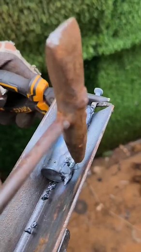 The best kept secret of a welder installing strong gate hinges Part 01 #tipsandtricks #cutting #fabrication #met #welding #Diy | Loc Taya