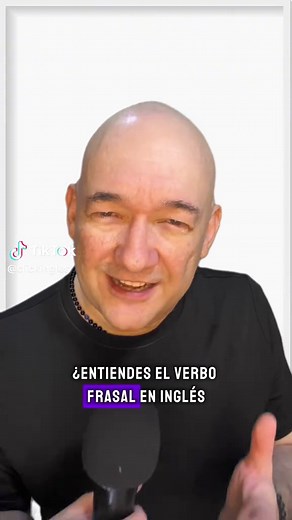 Aprende el verbo 'hand over' en inglés fácilmente