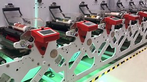 La impresionante gama de impresoras flexográficas Ecoflex VSI de Multitec®, son avanzadas máquinas de impresión de Envases flexibles y Etiquetas autoadhesivas. Con servo Alimentación, acceso abierto, y cilindros de impresión de Cambio Rápido, usted puede estar seguro de la Calidad de impresión Óptima Con El Mínimo desperdicio. Multitec ® cuenta con un equipo dedicado de ingenieros de diseño que constantemente innovar y desarrollar nuevos diseños. A través de un enfoque de servicio centrado, Mult