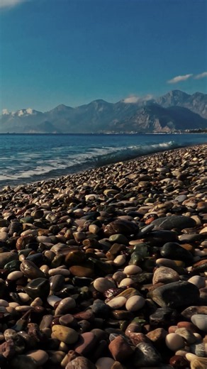 Gentle Ocean Waves 🌊 | Stones on Beach Moving by Waves | 4K Relaxing Nature