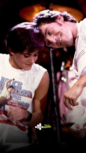 #BruceSpringsteen y #CourteneyCox del video Dancing in the Dark de 1984 al reencuentro en 2025 🎶🎸 | Lanacionmusica