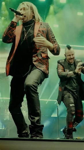 71K views · 2.2K reactions | 烙落落 Two Washington state shows back-to-back! Seattle TONIGHT & Ridgefield tomorrow...HERE WE FUCKING GO!  Sanjay Parikh Media | Three Days Grace | Facebook