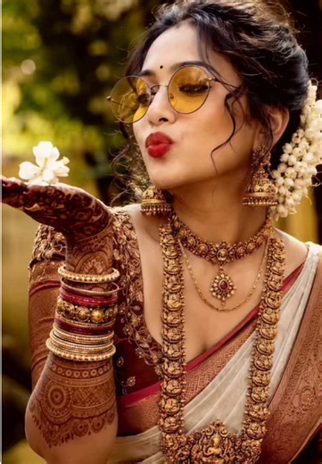 Stunning South Indian Bridal Portraits with Mehendi & Yellow Sunglasses