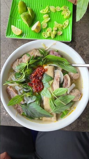 Delicious Vietnamese Bun Bo Hue.#bunbohue