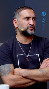 228K views · 7K reactions | Ümit Karan: Boey, sen maratoncu musun? Git gel, git gel... Rakip takımın sol açığı olsam, acayip uyuz olurum. Çocuk hiç durmuyor, inanılır gibi değil. Bir de şu final pasını gerçekleştirebilirse 50 milyon Dolar olur. Videonun devamını Sky Spor Youtube kanalında izleyebilirsiniz. #ÜmitKaran #BatuhanKaradeniz #HakanGündoğar #SachaBoey #Galatasaray #Futbol #SüperLig | SkySpor_tr | Facebook