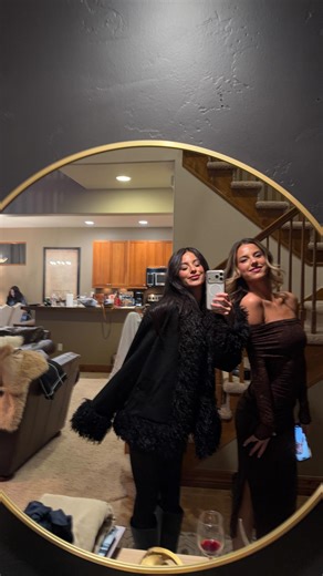 addison davis on Instagram: "Best part of getting ready✨ #finishingtouches #makeuptutorial lip products used @maccosmetics @morphebrushes @armanibeauty hair tool @sharkbeauty rollers @thedrybar"