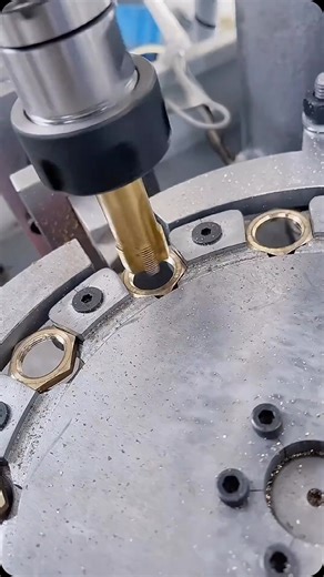 yang yang on Instagram: "#cogwheel#smallcogs#gear#gearmanufacturing#balconydoorlock#flashfromthepast#fromthearchivesofhprepmek#cfmoto#cvtsystem#unevensurfaces#rolexbezel#rolexdaytonabezel#rolexdaytona#rolexdaytona16520#rolex16520#lapping#laserwelding#uhrenspezialisten#watchspecialist#watches#ilovemyiob#likenew#secondlife#orologio#Montreux#montres#ugwc#hodinkee#uhrenliebe#uhrensammlung"