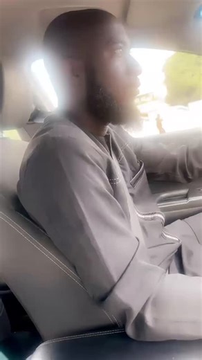 Apprenti Sage on Instagram: "Apprenti-Sage 🇸🇳 Moto🏍 et inter-file Roulez en inter-file consiste à circuler à vitesse réduite entre les voies dans un trafic dense et congestionné. NB: Les Quad ne sont pas autorisés à emprunter les inter-file Ensemble luttons contre l'insécurité Routière 🇸🇳 77-908-45-89"