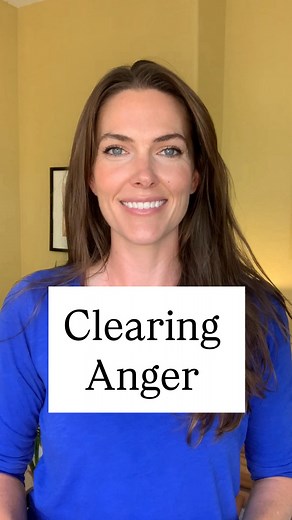 Clearing anger from the body✨ This technique can be practiced for one minute daily to release anger, rage, and irritation stored in the body. 💛 #energyhealing #healing #spirituality #emotions #reiki #qigong #anger #liver | Bridget Boren