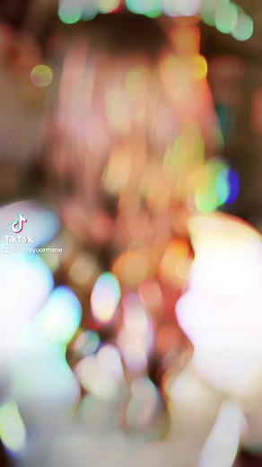 When installed by a #hairextensionspecialist handtied extensions can be worn straight or curl. Check out these flawless extensions by @sam.tameyourmane #handtiedextensions #hairextensions | Tame Your Mane | Facebook