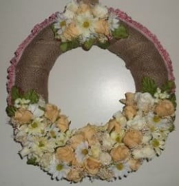 Make A Rustic Rose Wreath
