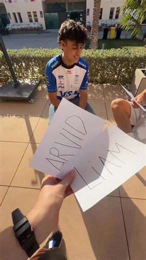 Spoiler alert: this went as badly as you’d expect it to… 📄 #F1 #VCARB | Visa Cash App RB