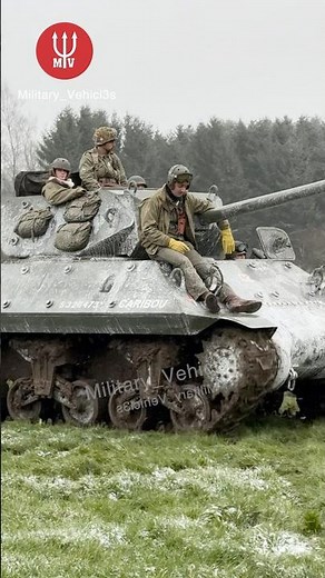 M10 Tank Destroyer Plowing Through Mud 💥 #military #vehicles #ww2 #tank #destroyer #wot #war #army