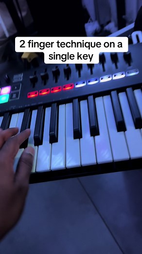 Mastering the 2 Finger Technique on Keyboard
