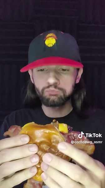 Famous Dave's Ultimate Burger ASMR Challenge