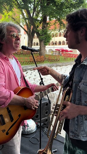 Jodl šnel kurs #jodlanje #koncertiranje #concerts #guitar #playingguitar #love #fun #music #spring #springevenings #tiktokznan #foryourpage #fyp #tiktokslovenija #trending #viral #fypslovenija #tiktokviraltrending #balkantiktok #blknmusic #srbijatiktok #magnifico_music #musician #musicianlife
