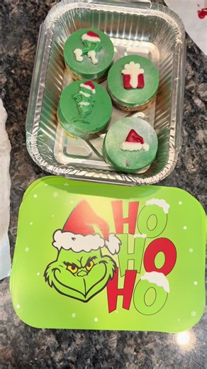 #grinchmas compilation💚🎄 #grinchtiktok #HolidayBaking #holidaytreats #cookietok