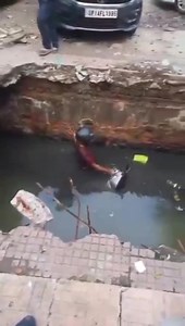 What a careless man! In a country where open drains and manholes and are a part of the natural landscape, he didn’t even bother to check his surroundings and fell. And now, thanks to his negligence, our honest, hardworking municipalities will be unfairly blamed. 📍 Ghaziabad. | The Skin Doctor