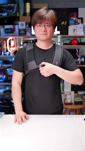 外星人（Alienware）AW7825P 电竞游戏双肩背包 多动能大容量背包多场景适用 笔记本双肩包 游戏双肩包