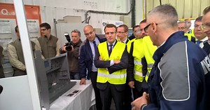 ANNONAY. Le ministre Emmanuel Macron visite Iveco bus