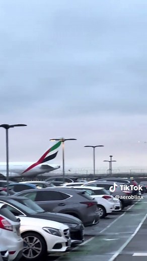 Size difference? A380 vs A320 ✈️ #aviation #planespotting