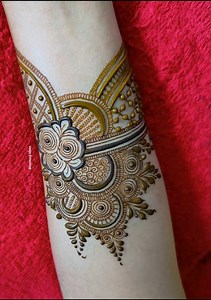 Gorgeous henna design #henna #mehndi #hennadesign #mehndidesign #art #mehndiart #hennaart #bloomingideas #mehndiartist #hennaartist #bridalmehndi #bridalhenna #gorgeoushenna #gorgeousmehndi #latestmehndi #latesthenna #indoarabicmehndi #arabicmehndi #arabichenna #uniquehenna #uniquemehndi #fronthandmehndi #fullhandmehndi #weddingmehndi #floralmehndi #floralhenna #facebookmehndi #mehndivideos #mehndilove | Blooming ideas